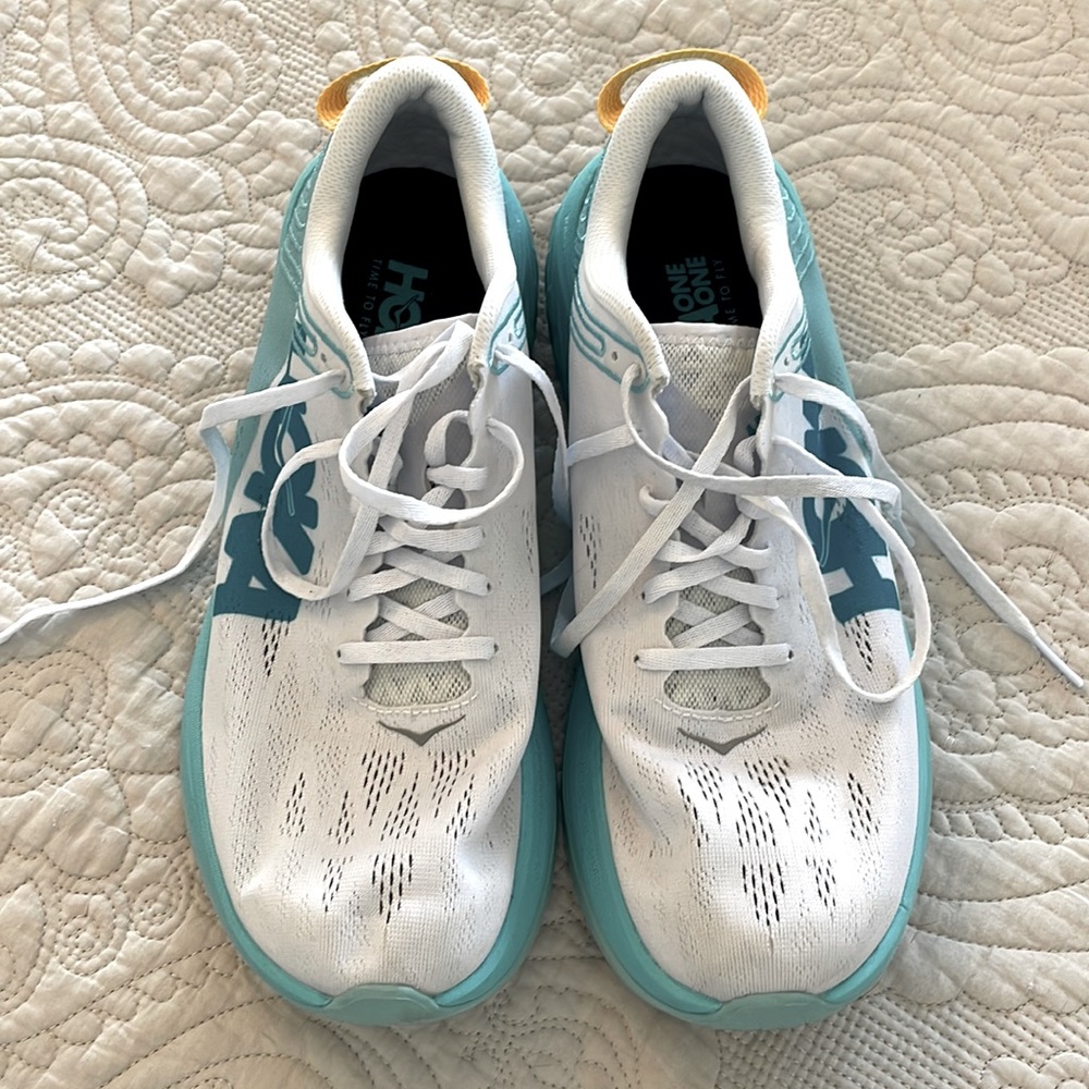 Hoka One One Carbon X